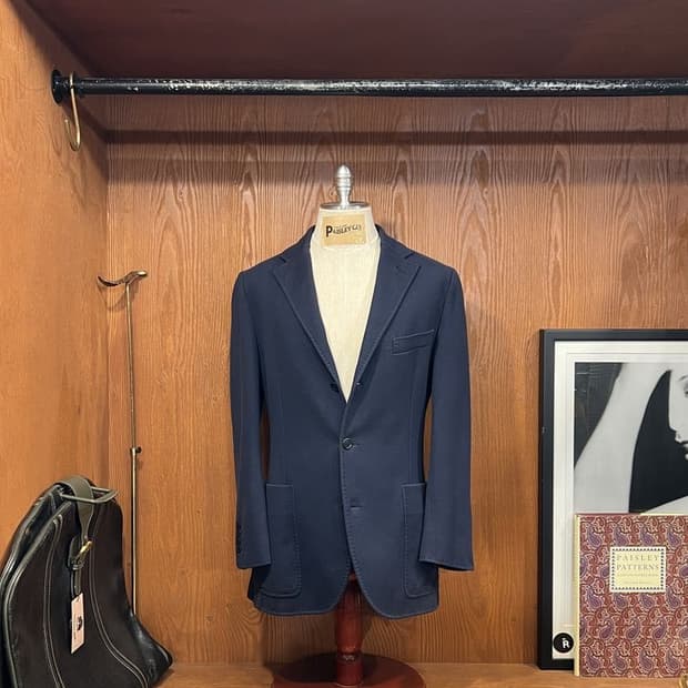 로로피아나 자켓