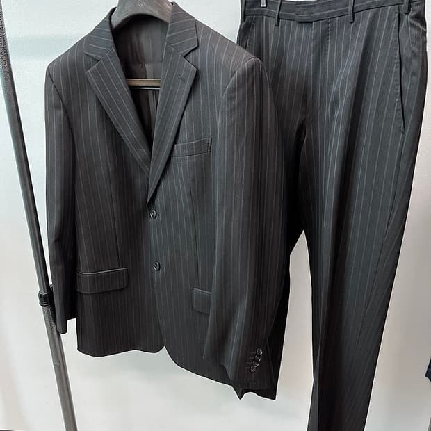 105,35) 제냐 브라운 스트라이프 슈트 