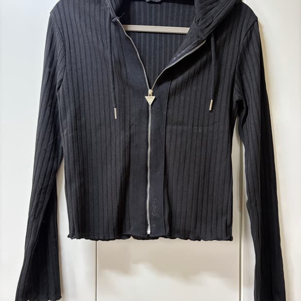 Guess 게스 슬림 후드집업 (새상품)