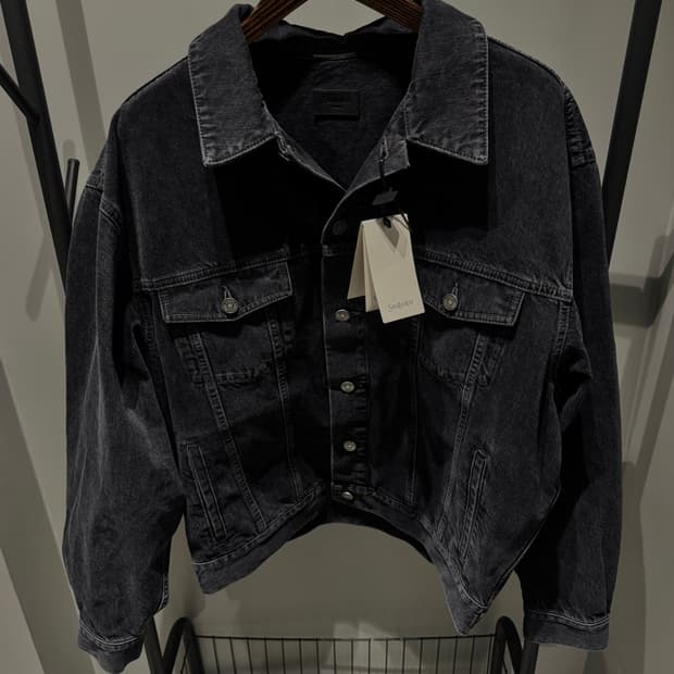 생로랑 데님 트러커 자켓 52사이즈