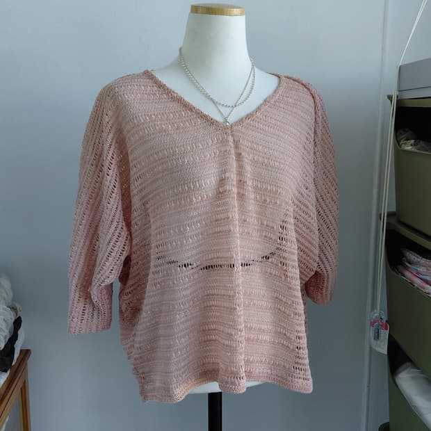 [미국빈티지] 핑크색 브이넥 니트 펀칭 반팔 블라우스