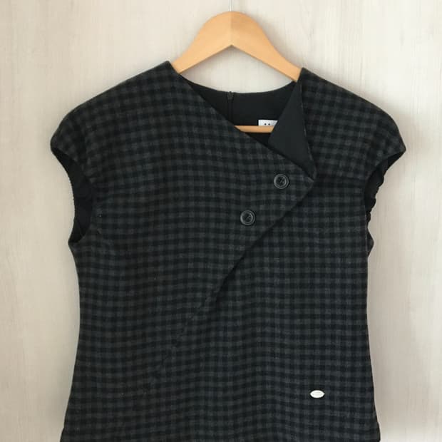 온스카 TULIP COLLAR PUFF BLOUSE (CHECK BLAC