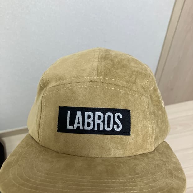 라브로스 스웨이드 캡