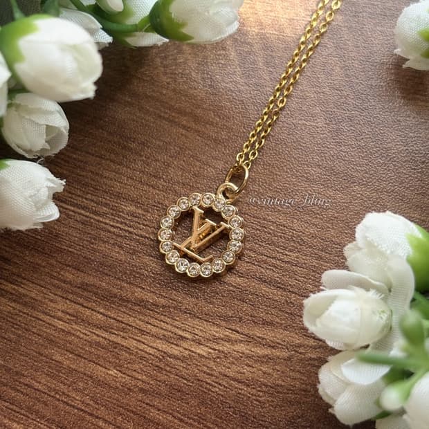 루이비통 라운드 큐빅 골드 목걸이 