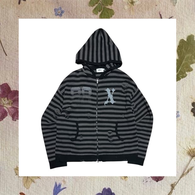 엑스톤즈 데미지 스트라이프 니트 후드집업