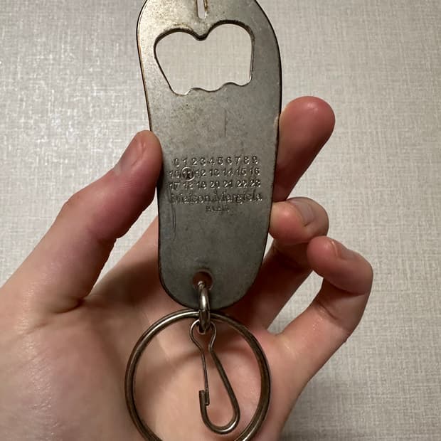 마르지엘라 타비 키링