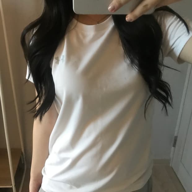 언더아머 여성용 반팔