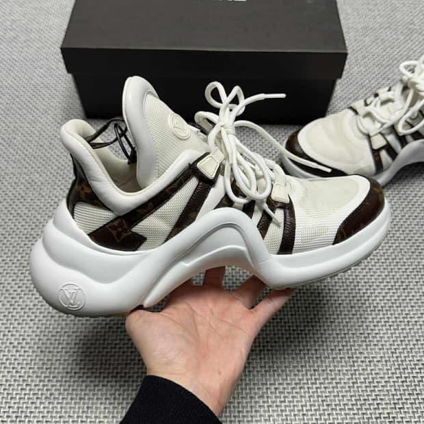 루이비통 아치라이트 스니커즈 신발