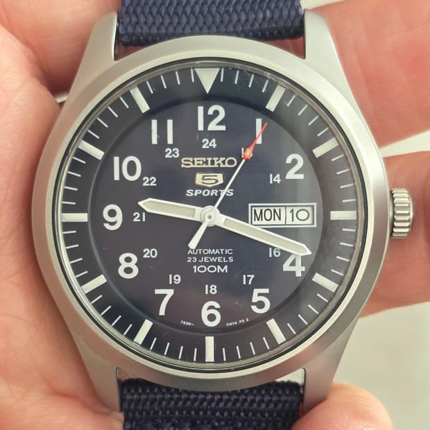 세이코 5 오토메틱 SPORTS
SNZG11K BLUE 스켈레톤 시계