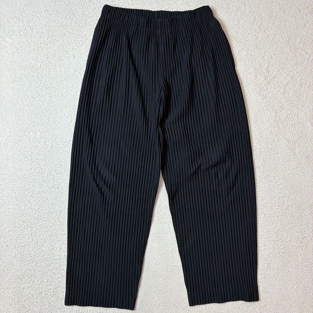 옴므플리세 이세이미야케 23ss 플리츠 팬츠 PN6872