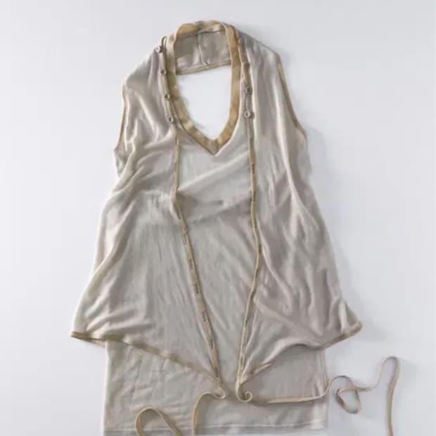 울리카 상투스 Halter Wrap Sleeveless