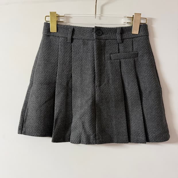 새상품 여자 모직 플리츠 스커트 S