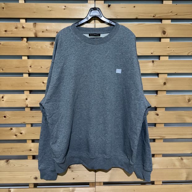 아크네스튜디오 맨투맨