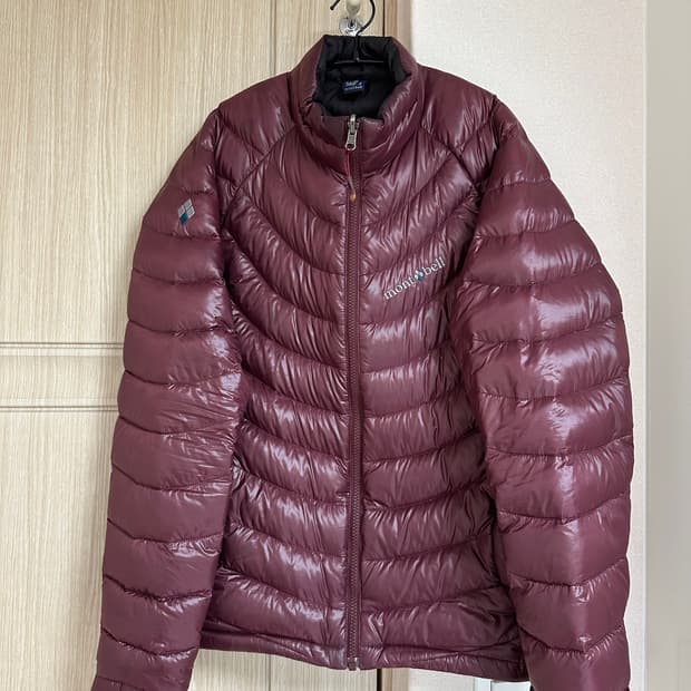 몽벨 구스 경량패딩 버건디 95 M