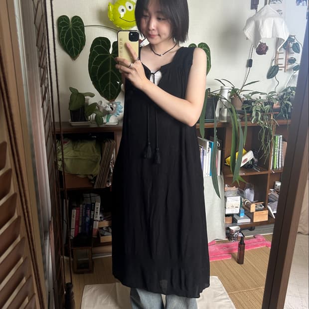black String dress