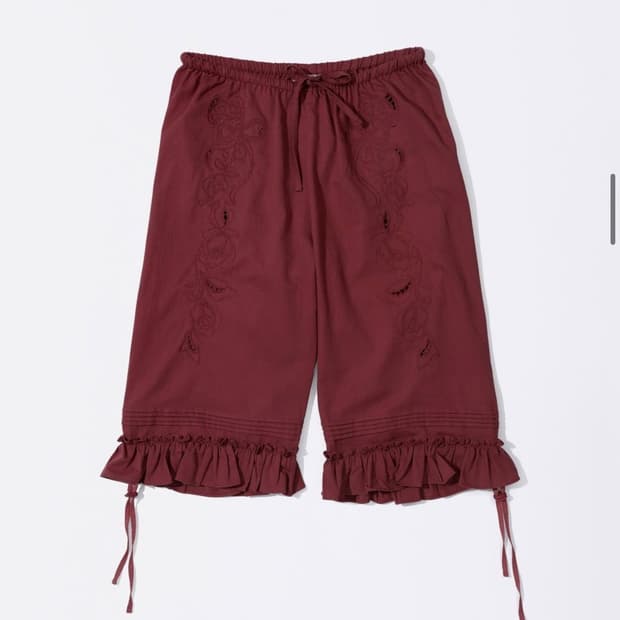 SCULPOR Capri Pants Red