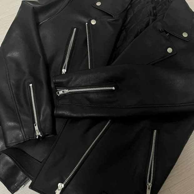 콜릿 여성 라이더 자켓 한번 착용 / 상태 최상