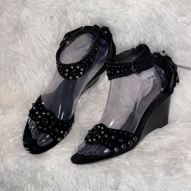 230 Ash 아쉬 스터드 블랙 스웨이드 웨지 샌들