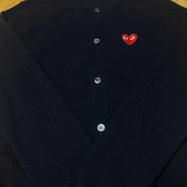 급처 꼼데가르송 PLAY 네이비 가디건 M