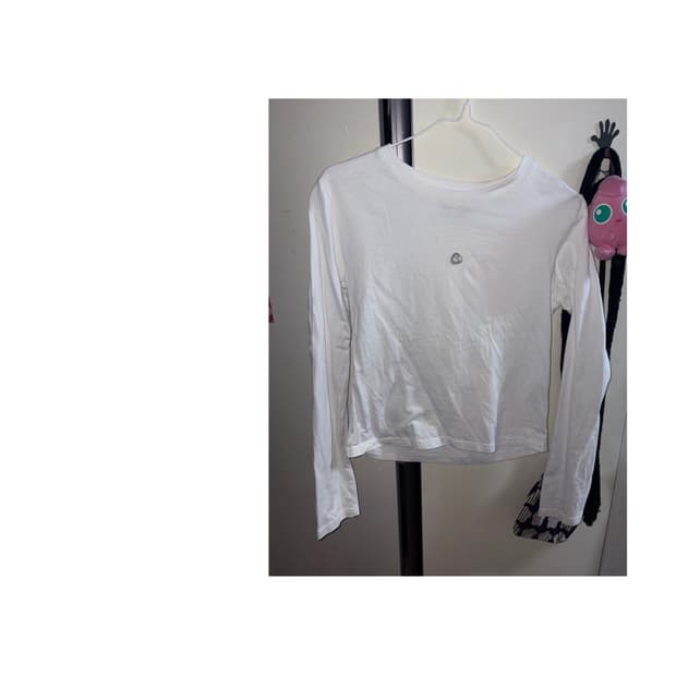 코이세이오 심볼 로고 롱슬리브 화이트