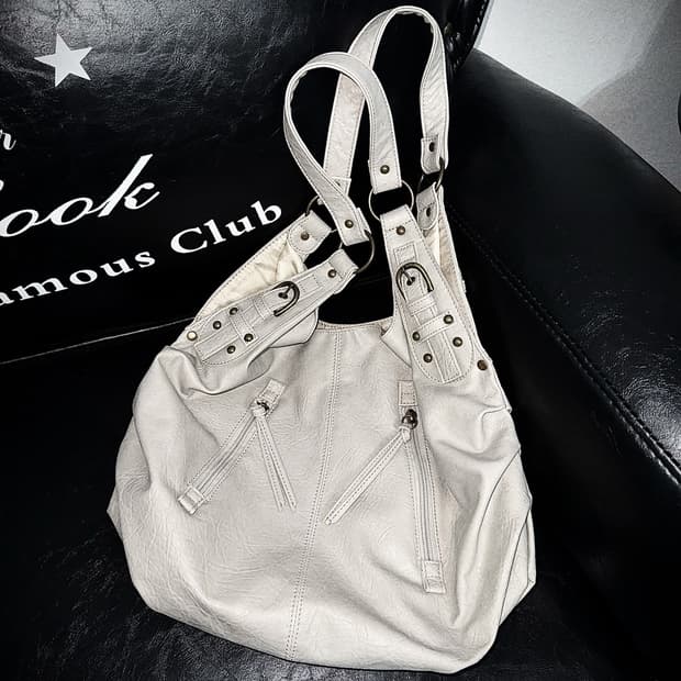 00s real leather studs shoulder bag