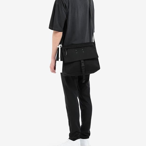 마르지엘라 메신저백