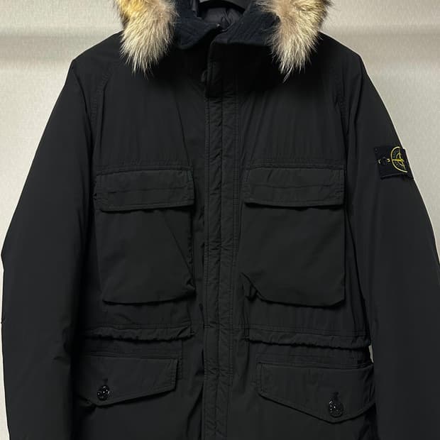 스톤아일랜드 무솔라 벨루어 퍼 패딩 L(105) 국내판