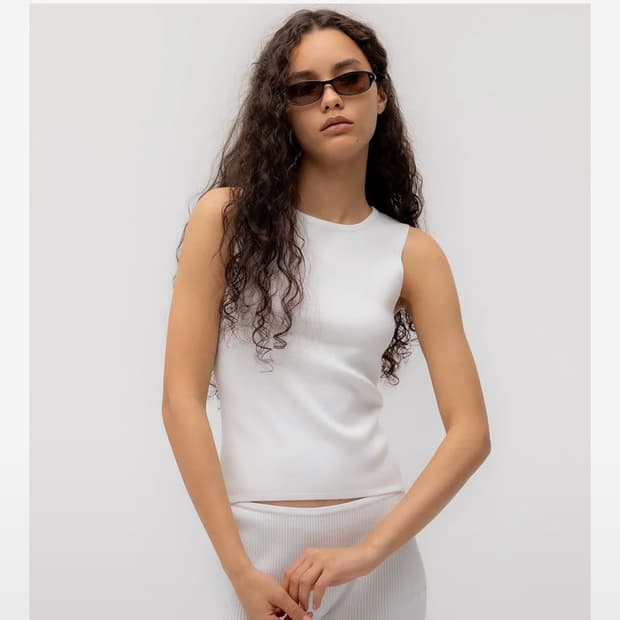 글로니 G REST KNIT SLEEVELESS 나시