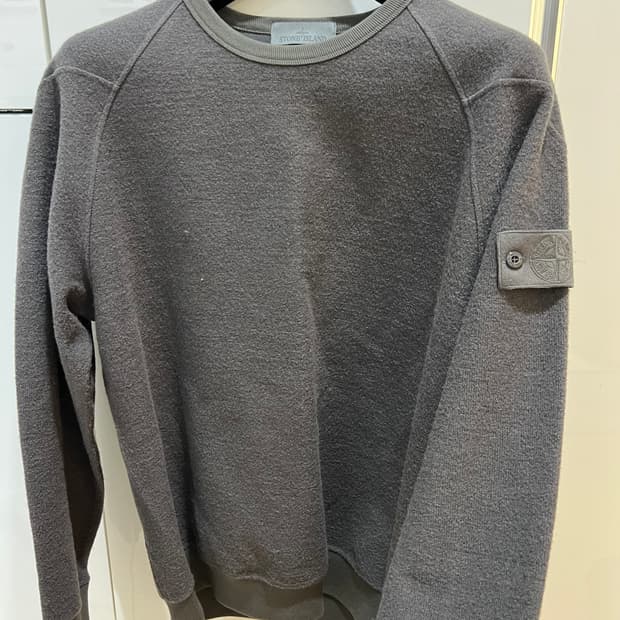 스톤아일랜드 고스트피스 니트맨투맨 xl (한정판)