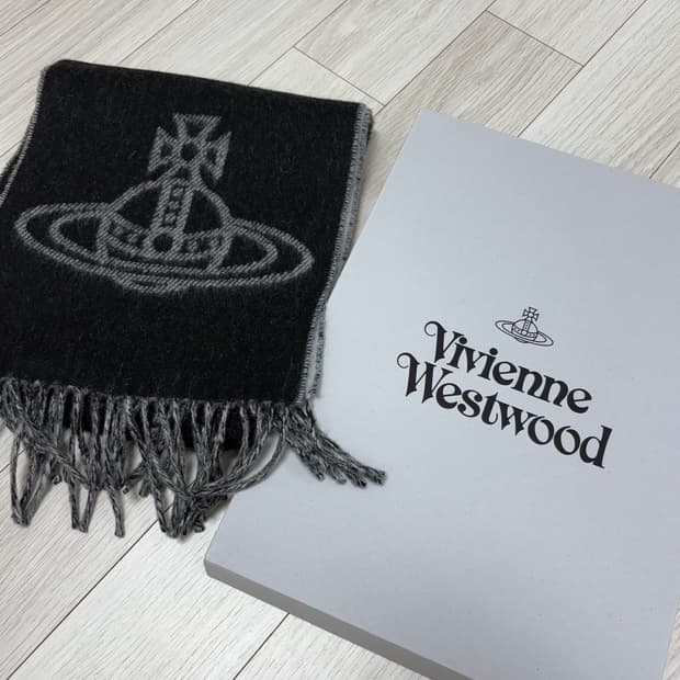 비비안웨스트우드 목도리