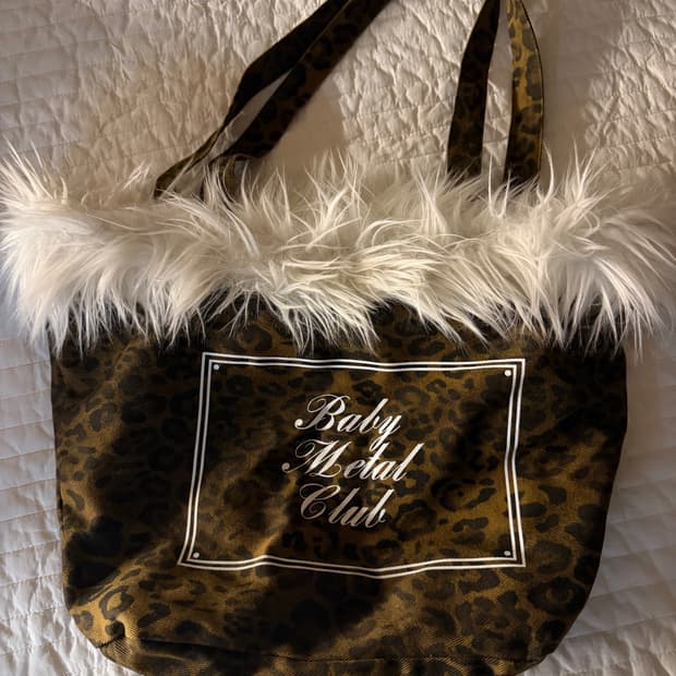 bmc 베이비메탈클럽 shaggy baby bag