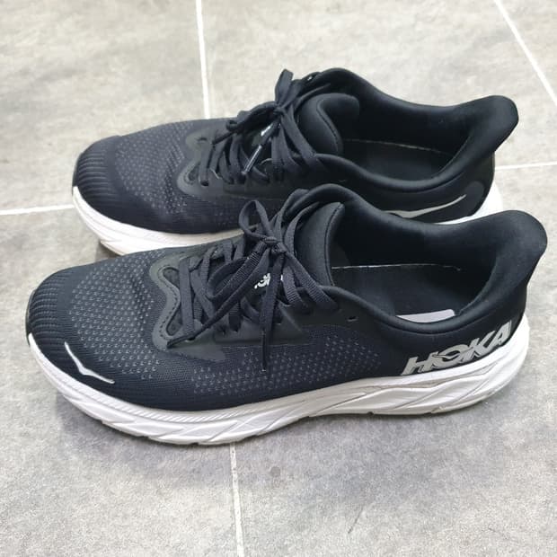 HOKA 호카 오네오네 ARAHI 7 러닝화(265)