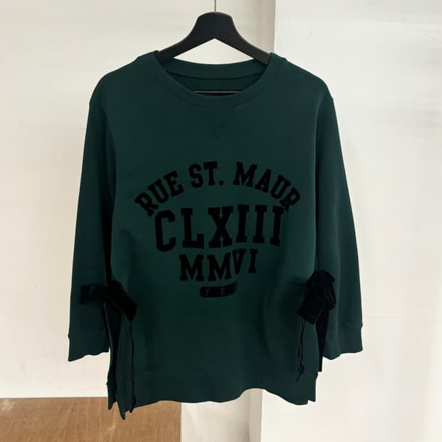 엠엠식스 딥그린 트임 벨벳 리본 스웻 셔츠