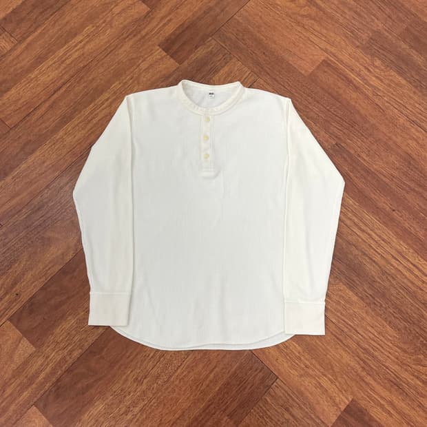 유니클로 와플 헨리넥 긴팔티