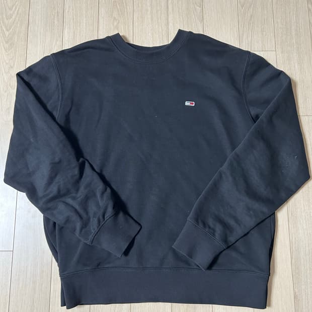 Tommy jeans 블랙 맨투맨