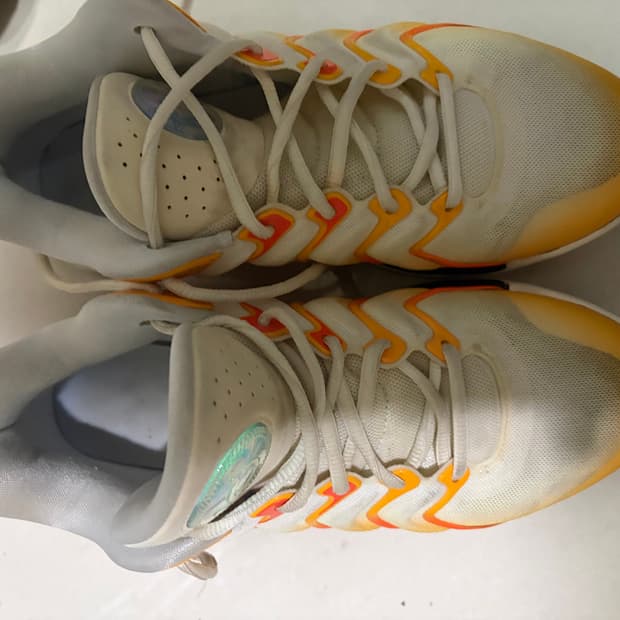 KD17 유니버시티 오렌지 270