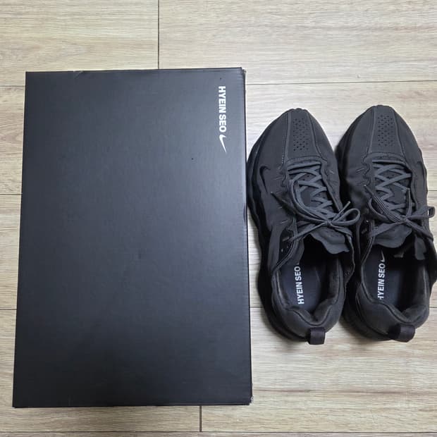 나이키 혜인서 아바로버 260