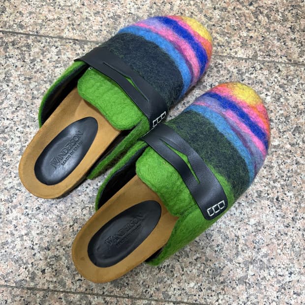 JW앤더슨 펠트 슬리퍼 멀티컬러
