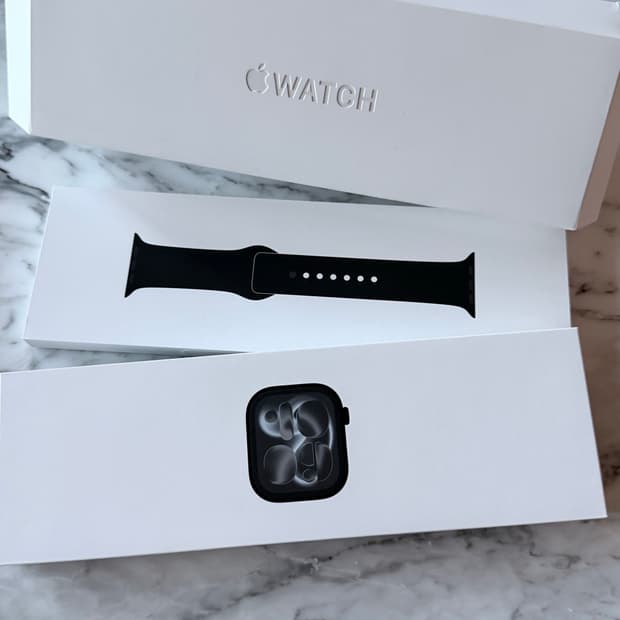 [미개봉] 애플워치 11 제트블랙 블랙 스포츠밴드 42mm S/M GPS