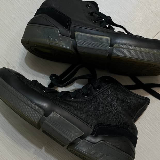 아웃솔 레더 컨버스하이 240