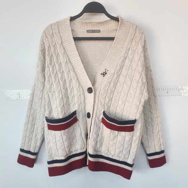 르니앤맥코이 아이보리 꽈배기 가디건