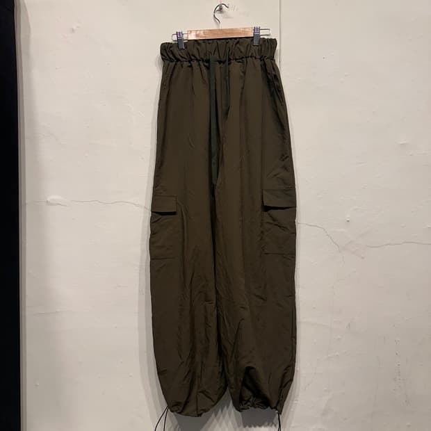 카키 카고바지