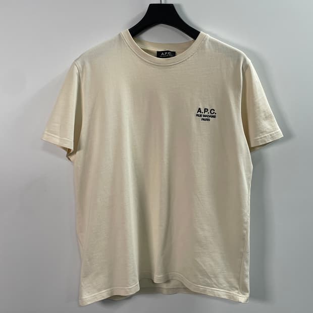 아페쎄 르마담 스몰로고 반팔티 (on.636)