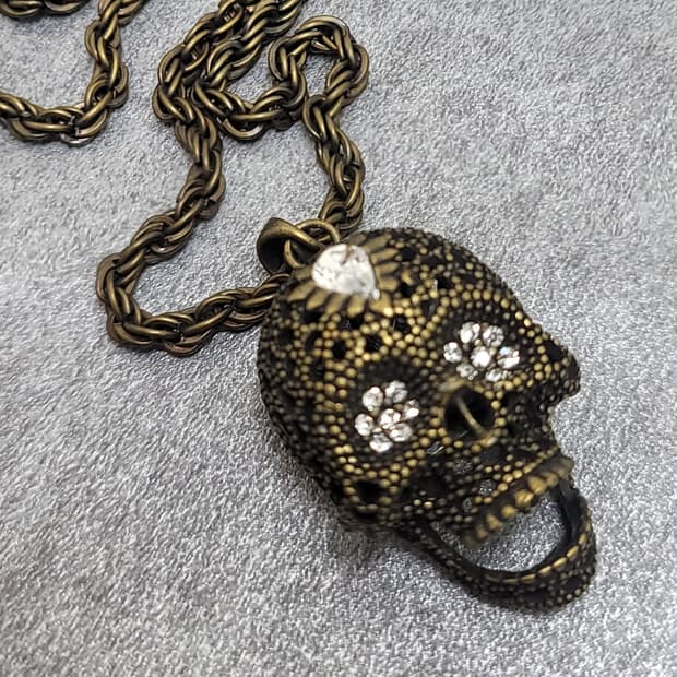 skull necklace