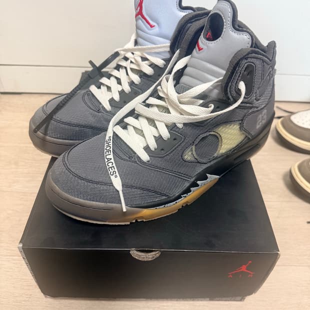 나이키 오프화이트 조던5 모슬린 280