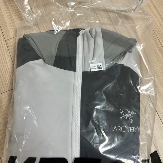 아크테릭스 빔즈 아톰 후디 트랭퀼