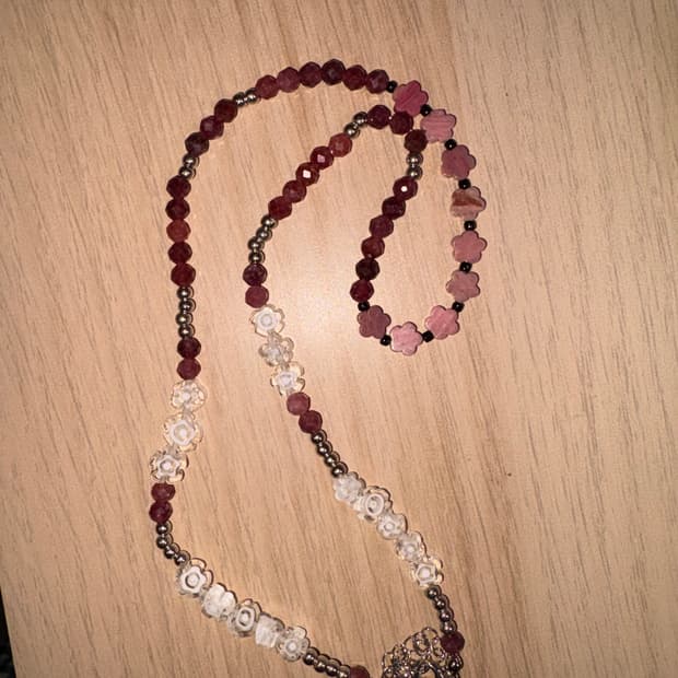 rose necklace