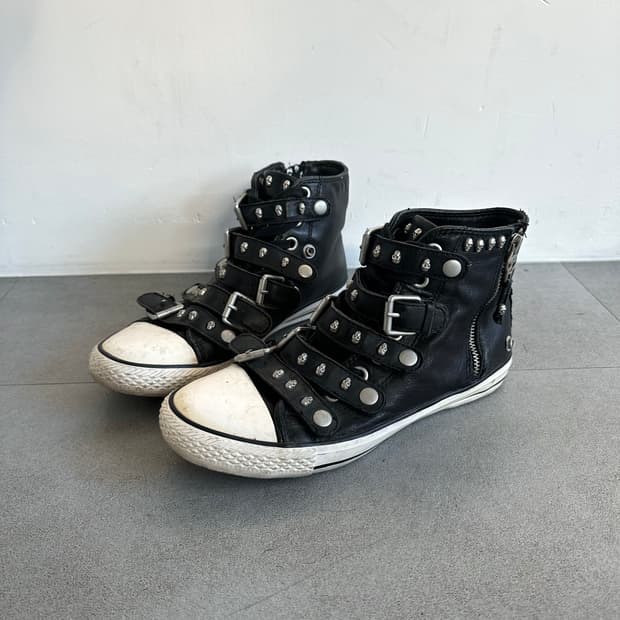 Ash 스컬 스터드 버클 레더 하이탑 스니커즈