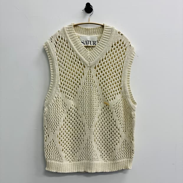 세터 (SATUR) 피셔맨 다이아몬드 그물 니트 베스트