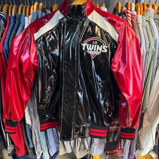 LG 트윈스 야구 점퍼 광택 블랙/레드